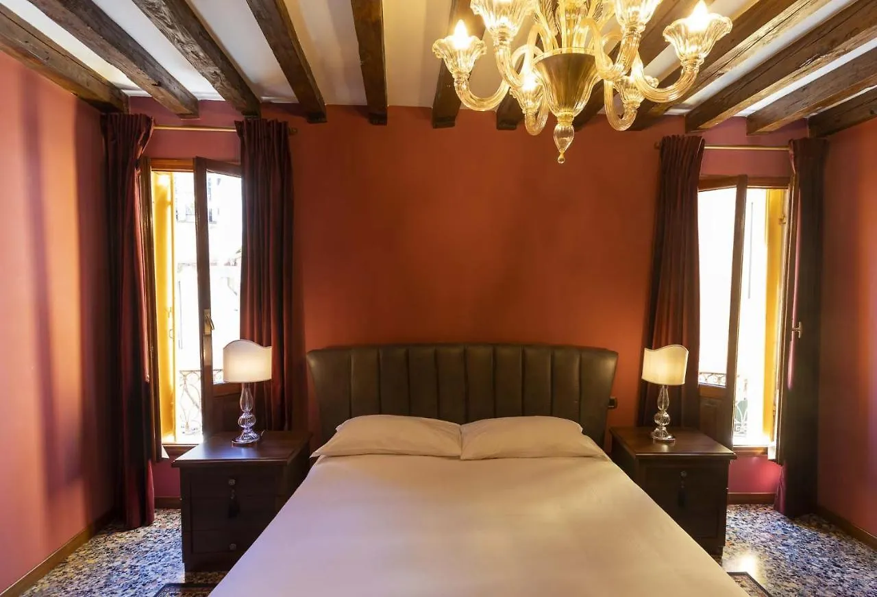 Apartment Wow Suite 5 Min From San Marco Venice Italy