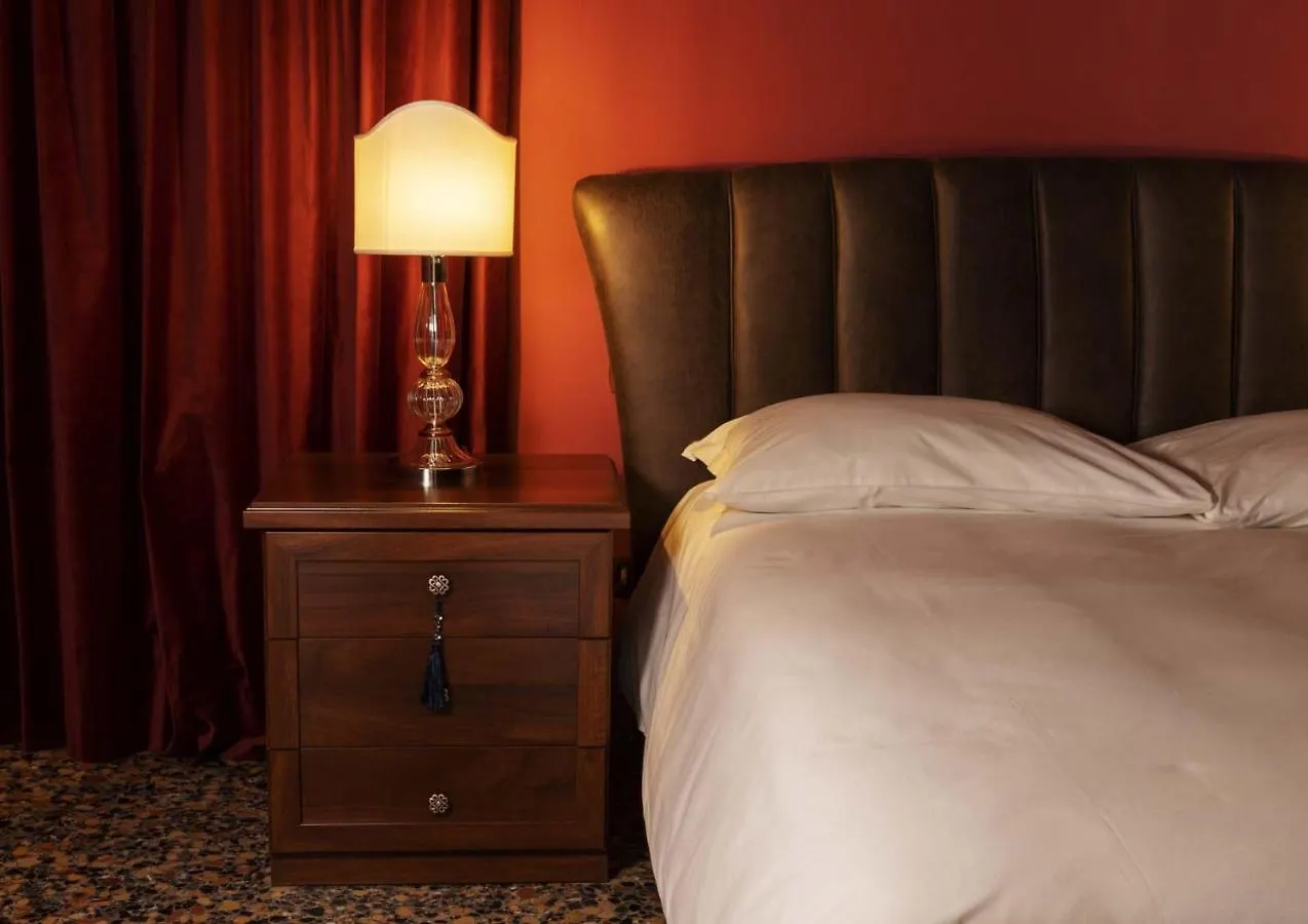 Wow Suite 5 Min From San Marco Venice 0*,  Italy